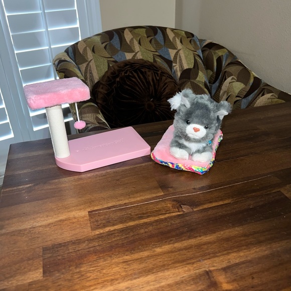 American Girl Doll Care Essentials Tower and Grey Cat with Collar - Picture 2 of 9